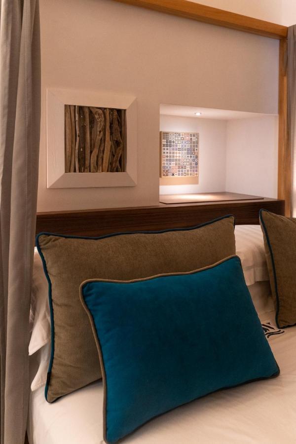 B-Welcome Rooms Of Charme E Relax โปลีญาโนอามาเร ภายนอก รูปภาพ