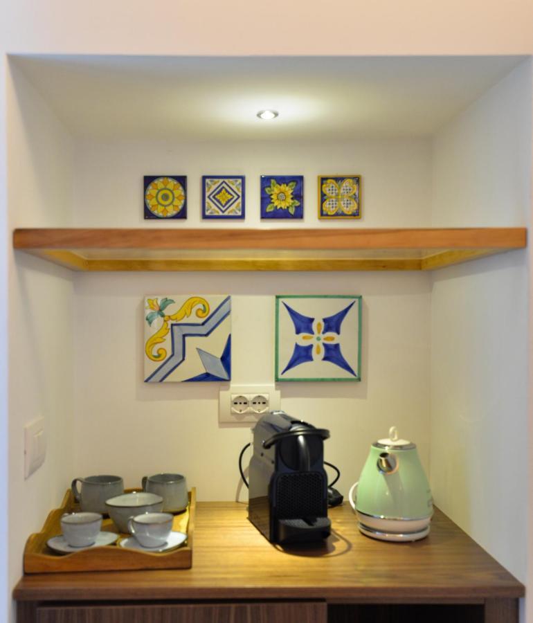 B-Welcome Rooms Of Charme E Relax โปลีญาโนอามาเร ภายนอก รูปภาพ