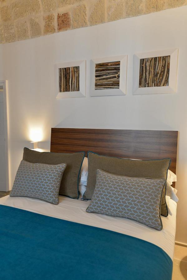 B-Welcome Rooms Of Charme E Relax โปลีญาโนอามาเร ภายนอก รูปภาพ