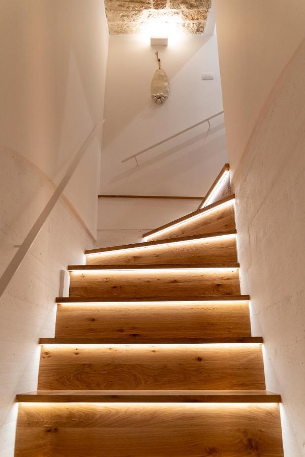 B-Welcome Rooms Of Charme E Relax โปลีญาโนอามาเร ภายนอก รูปภาพ