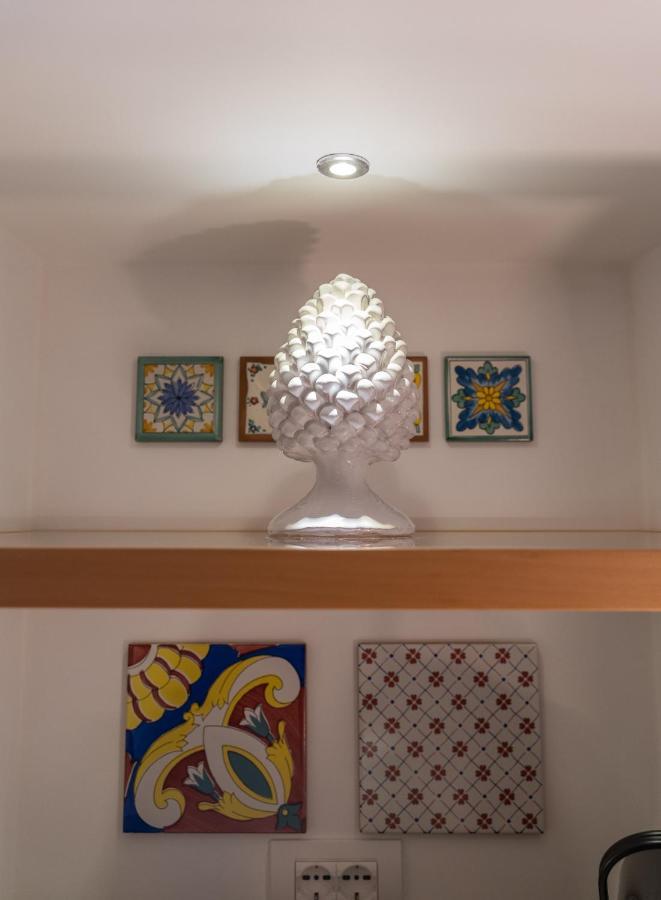 B-Welcome Rooms Of Charme E Relax โปลีญาโนอามาเร ภายนอก รูปภาพ