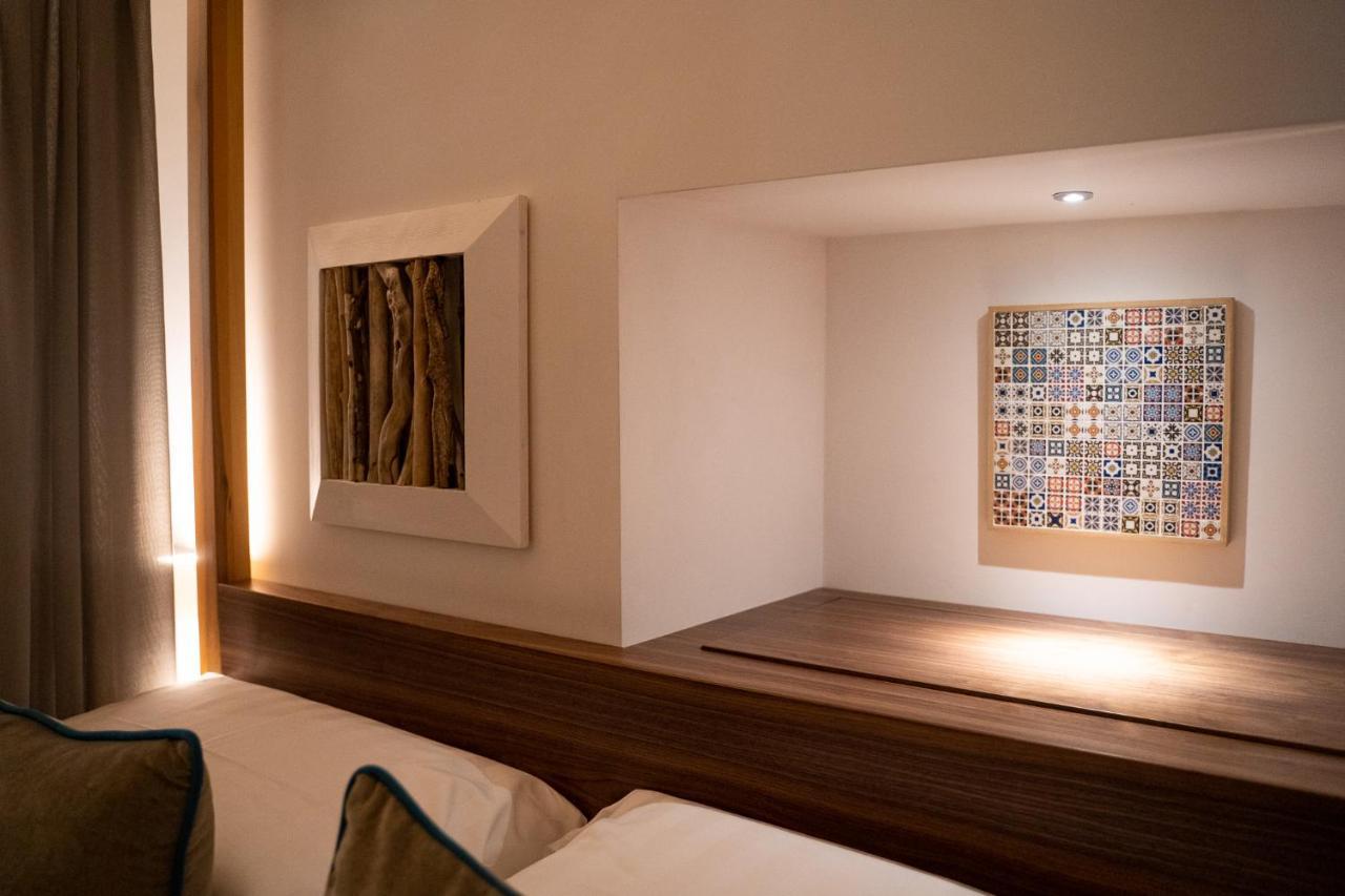 B-Welcome Rooms Of Charme E Relax โปลีญาโนอามาเร ภายนอก รูปภาพ