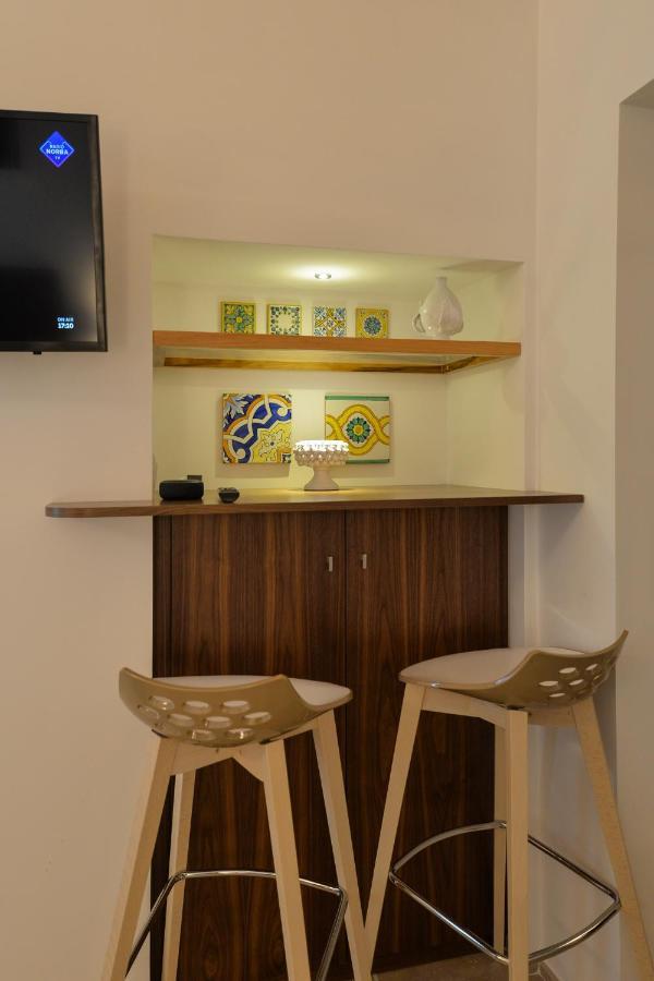 B-Welcome Rooms Of Charme E Relax โปลีญาโนอามาเร ภายนอก รูปภาพ
