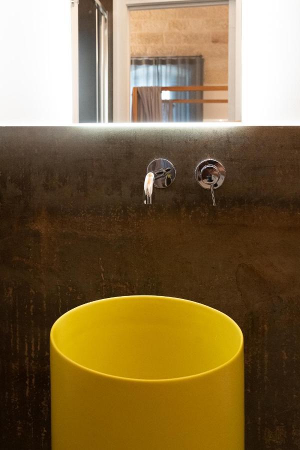B-Welcome Rooms Of Charme E Relax โปลีญาโนอามาเร ภายนอก รูปภาพ