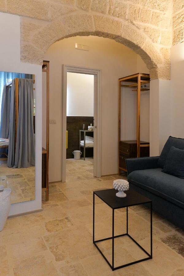 B-Welcome Rooms Of Charme E Relax โปลีญาโนอามาเร ภายนอก รูปภาพ